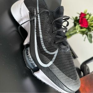 Air Zoom Tempo NEXT% Flyknit 'Black White' – Size US 10.5 M